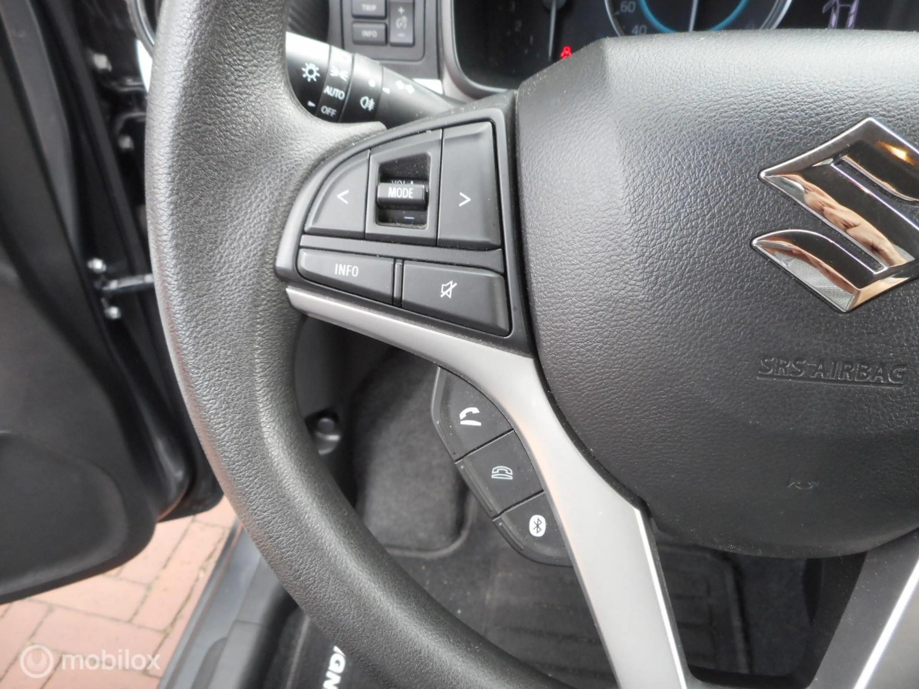 Suzuki Ignis 1.2 Select — photo 12