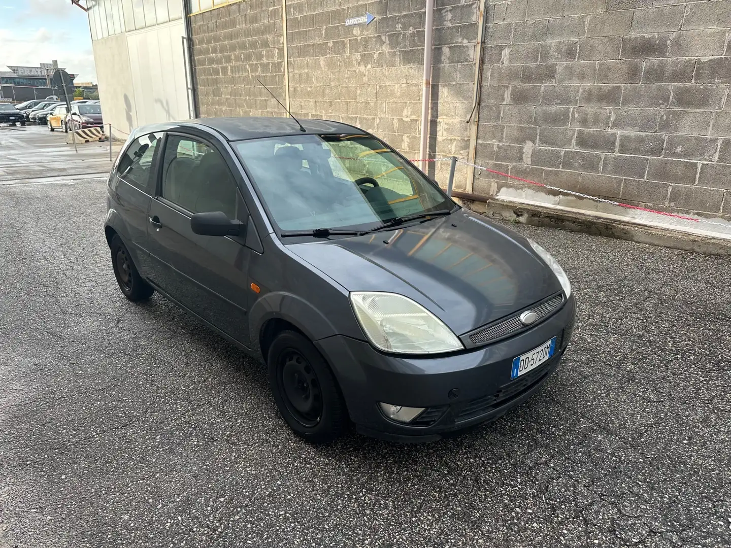 Ford Fiesta Fiesta 1.2 16V 3p. Ghia Nero - 1