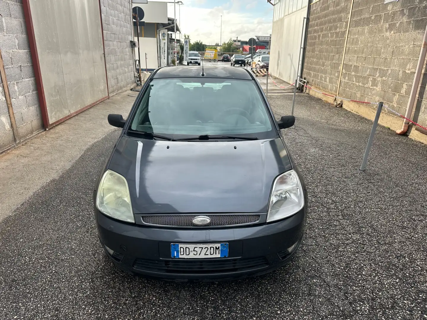 Ford Fiesta Fiesta 1.2 16V 3p. Ghia Nero - 2