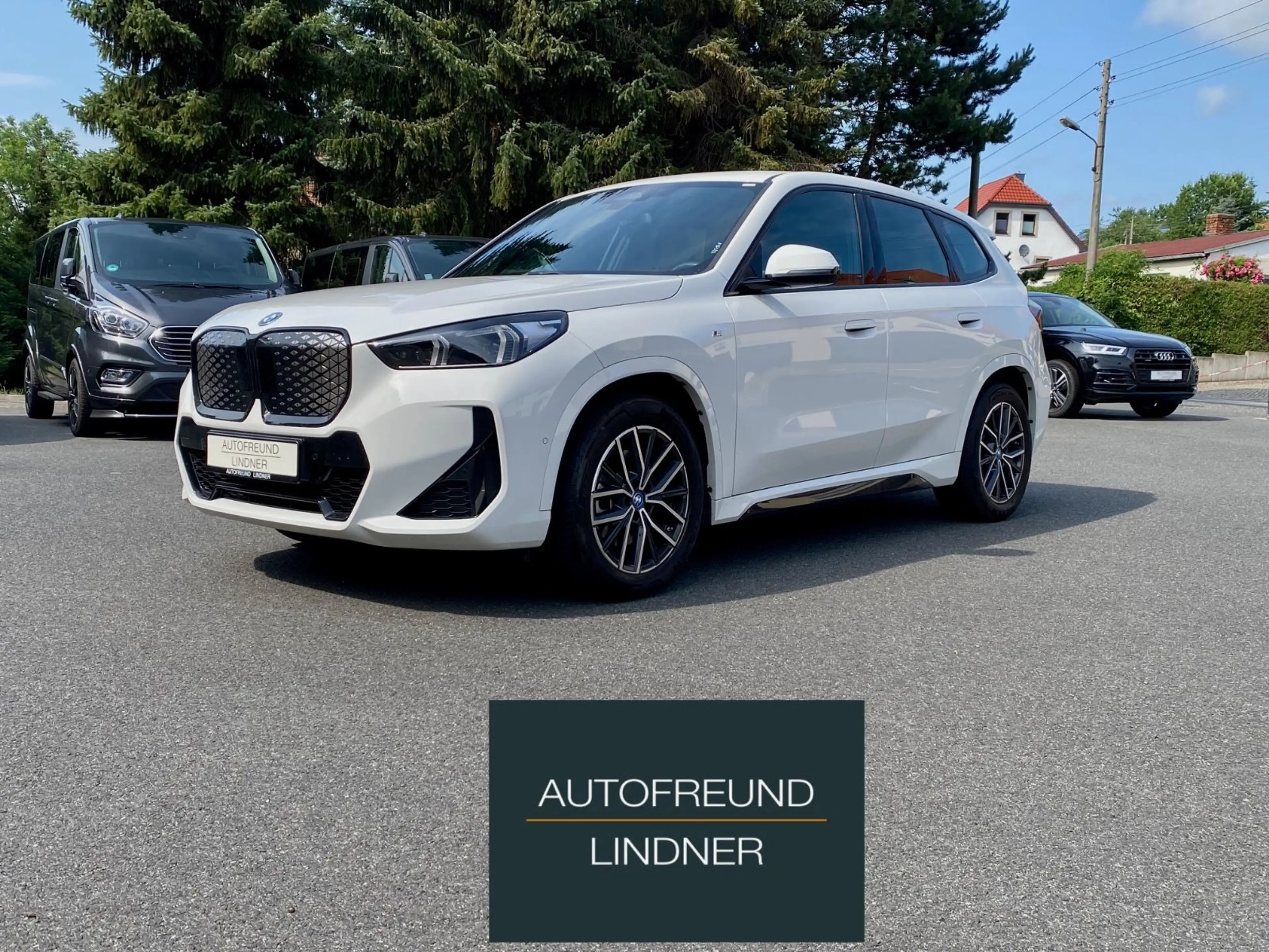 BMW iX1 30 xDrive M Sport Shadow-line + — photo 8
