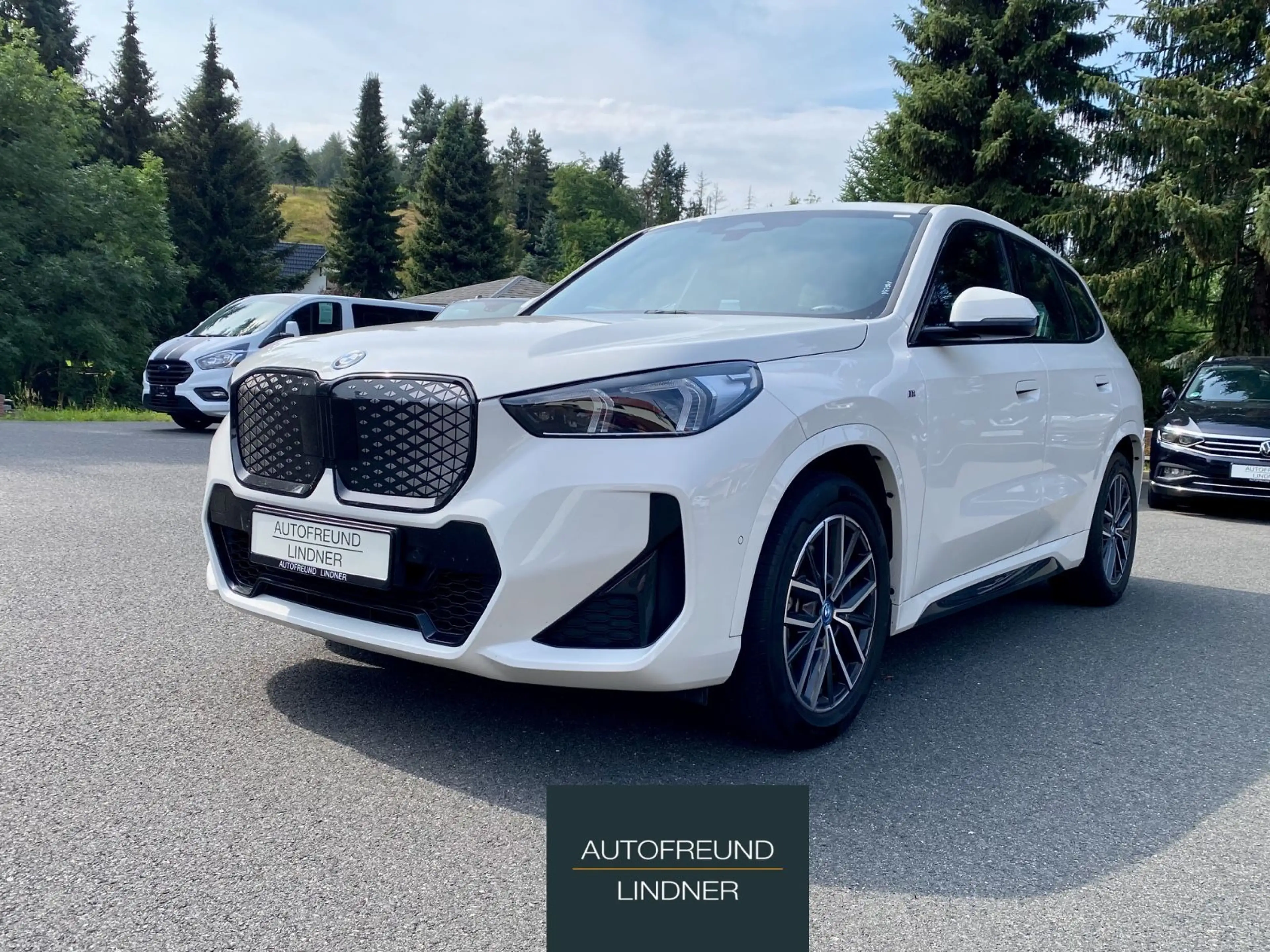 BMW iX1 30 xDrive M Sport Shadow-line +