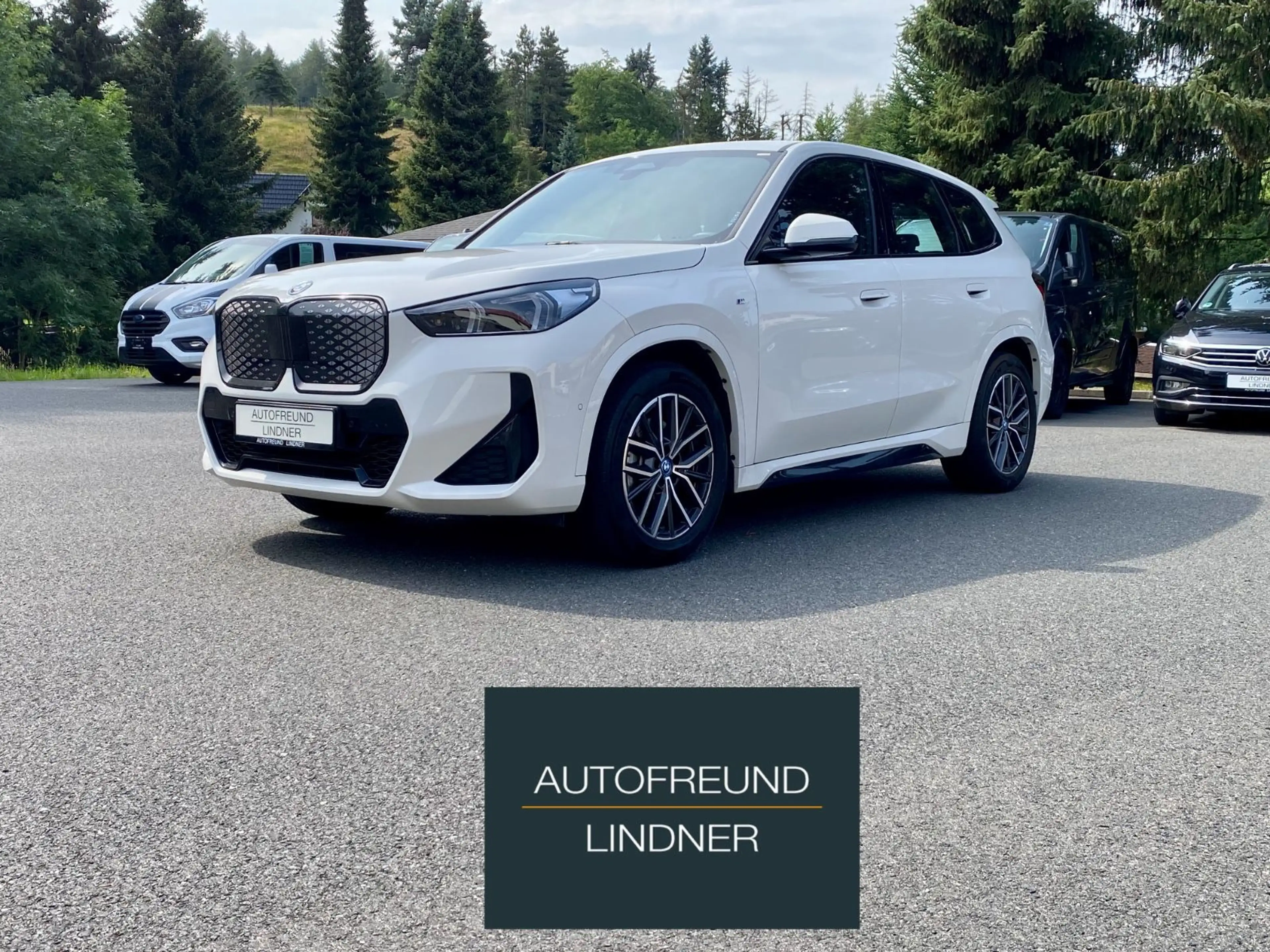 BMW iX1 30 xDrive M Sport Shadow-line + — photo 6