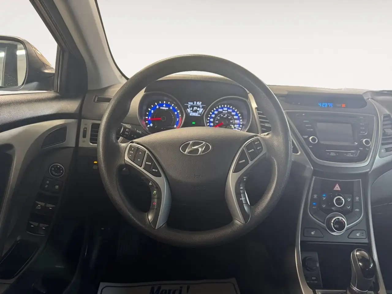 Hyundai ELANTRA снимка Hyundai ELANTRA