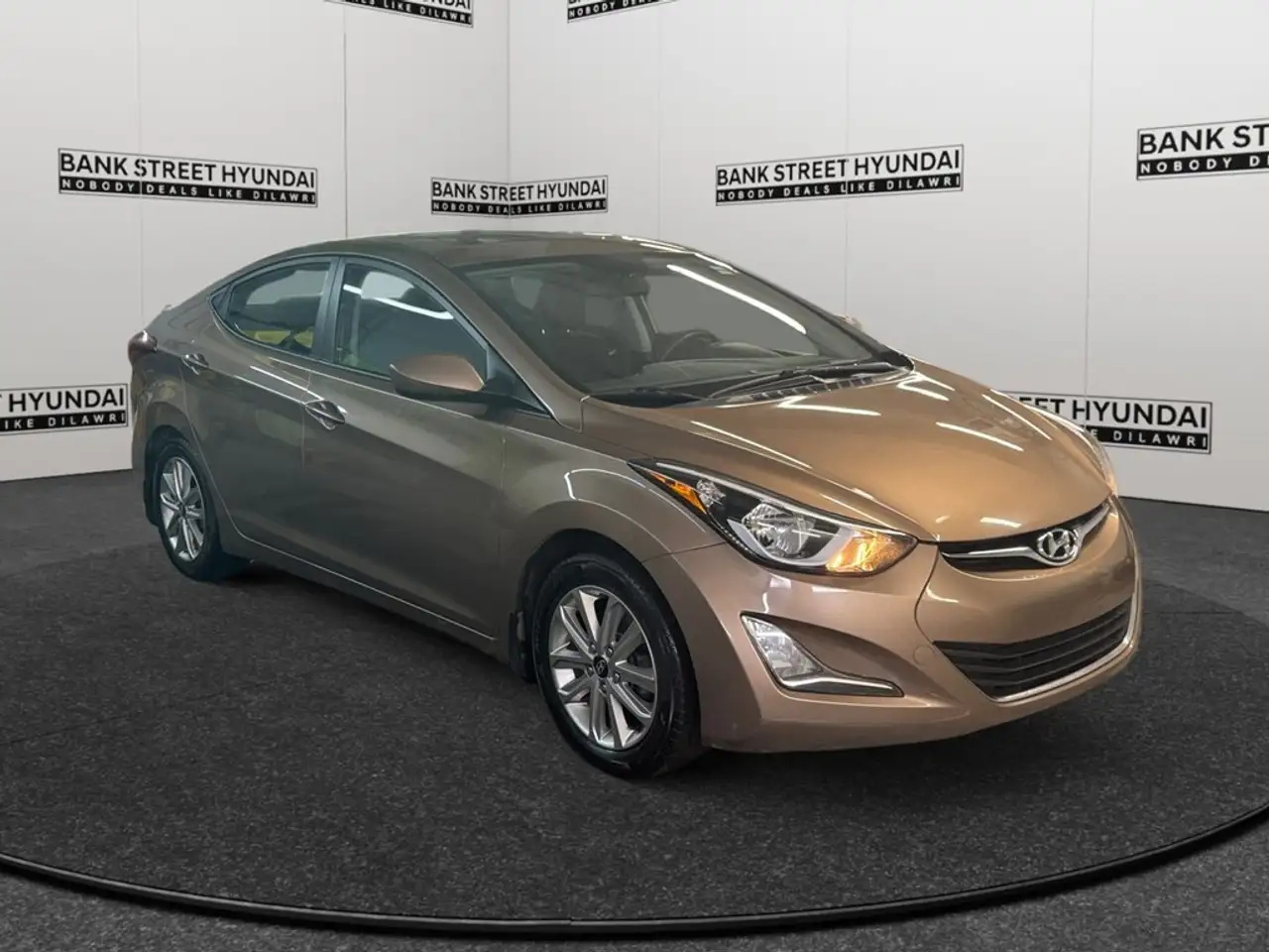 Hyundai ELANTRA снимка Hyundai ELANTRA