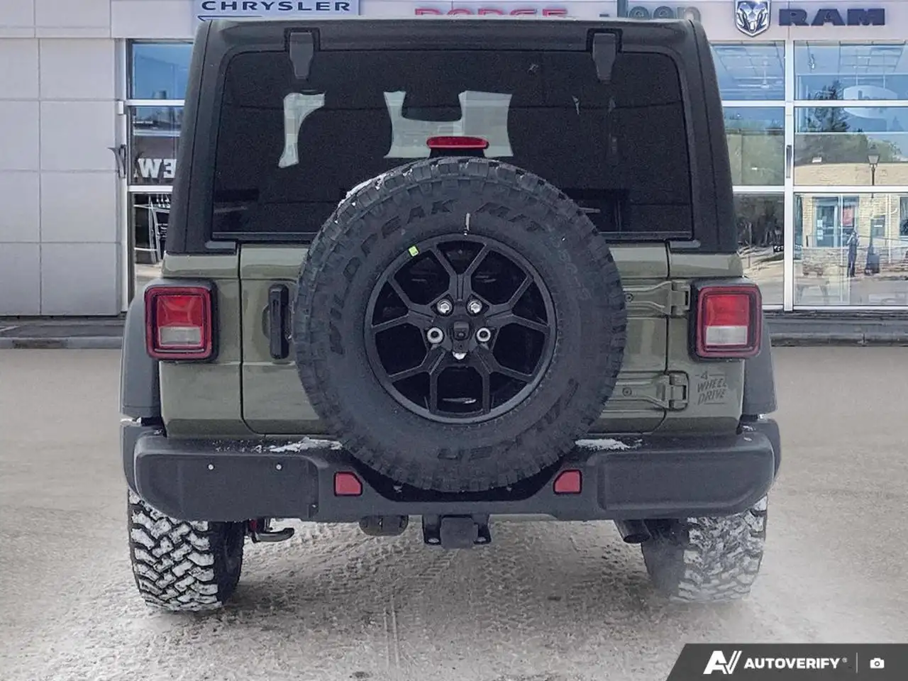 Jeep Wrangler снимка Jeep Wrangler