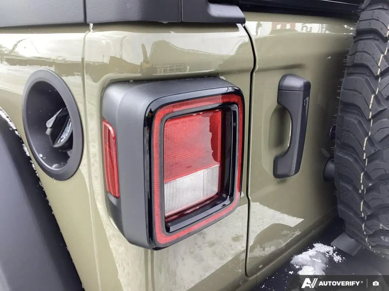 Jeep Wrangler снимка Jeep Wrangler