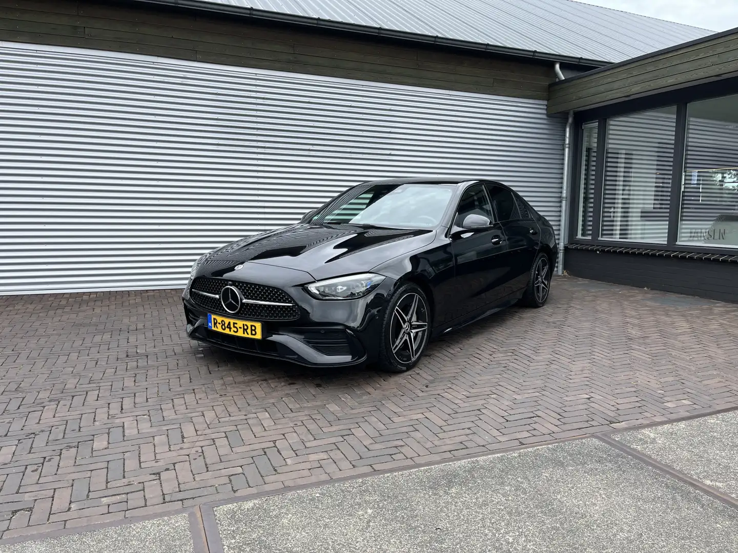 Mercedes-Benz C 200 AMG Line Zwart - 2
