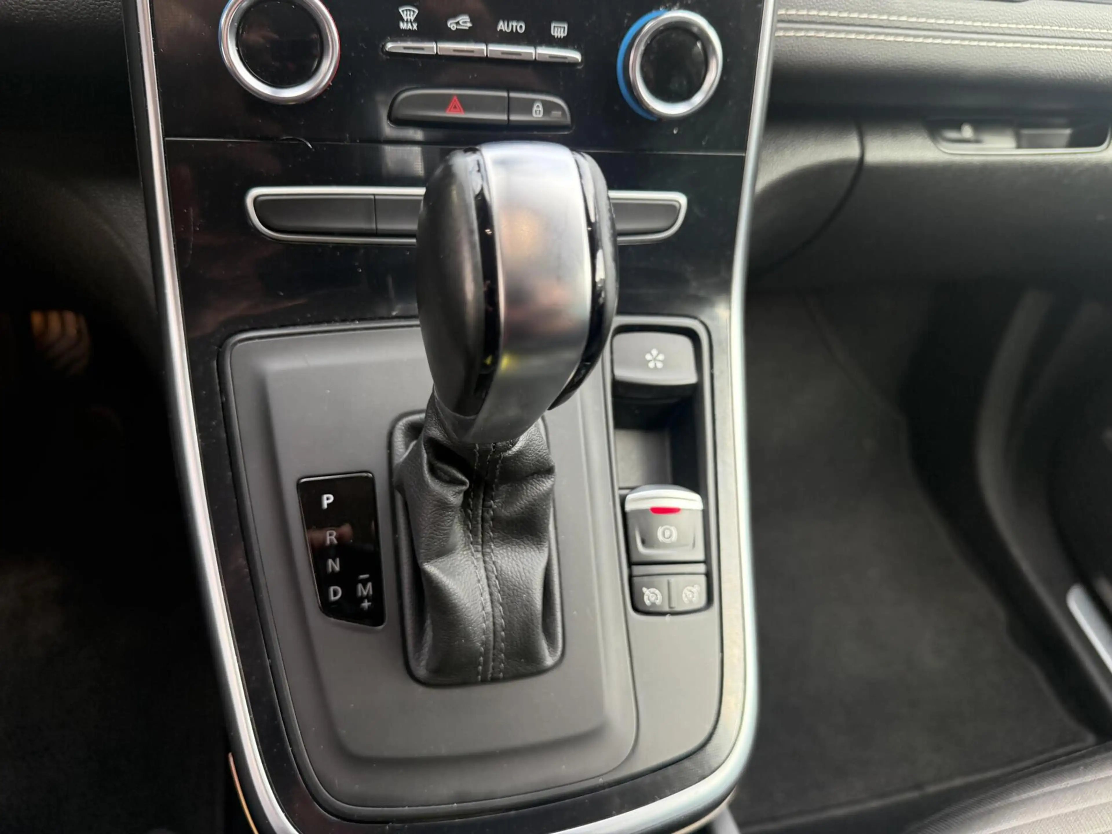 Renault Scenic 1.3 TCe Bose AUTOMAAT CARPLAY/CAMERA *ALL-IN PRIJS — photo 22