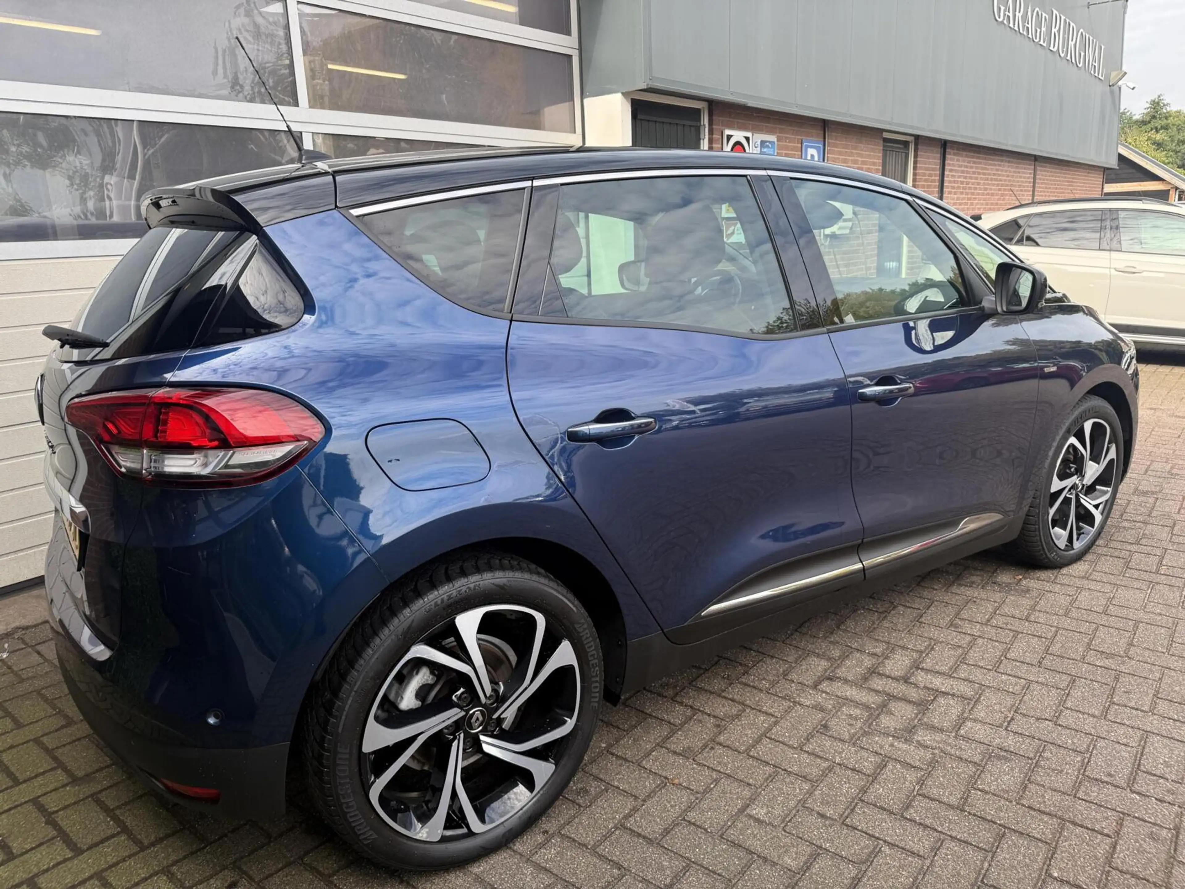 Renault Scenic 1.3 TCe Bose AUTOMAAT CARPLAY/CAMERA *ALL-IN PRIJS — photo 2