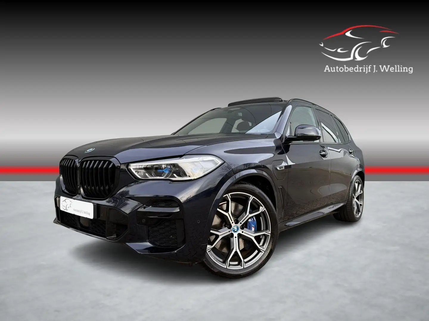 BMW X5 xDrive45e M-Sport / Pano / tr.hk / Komfortstoelen Zwart - 1