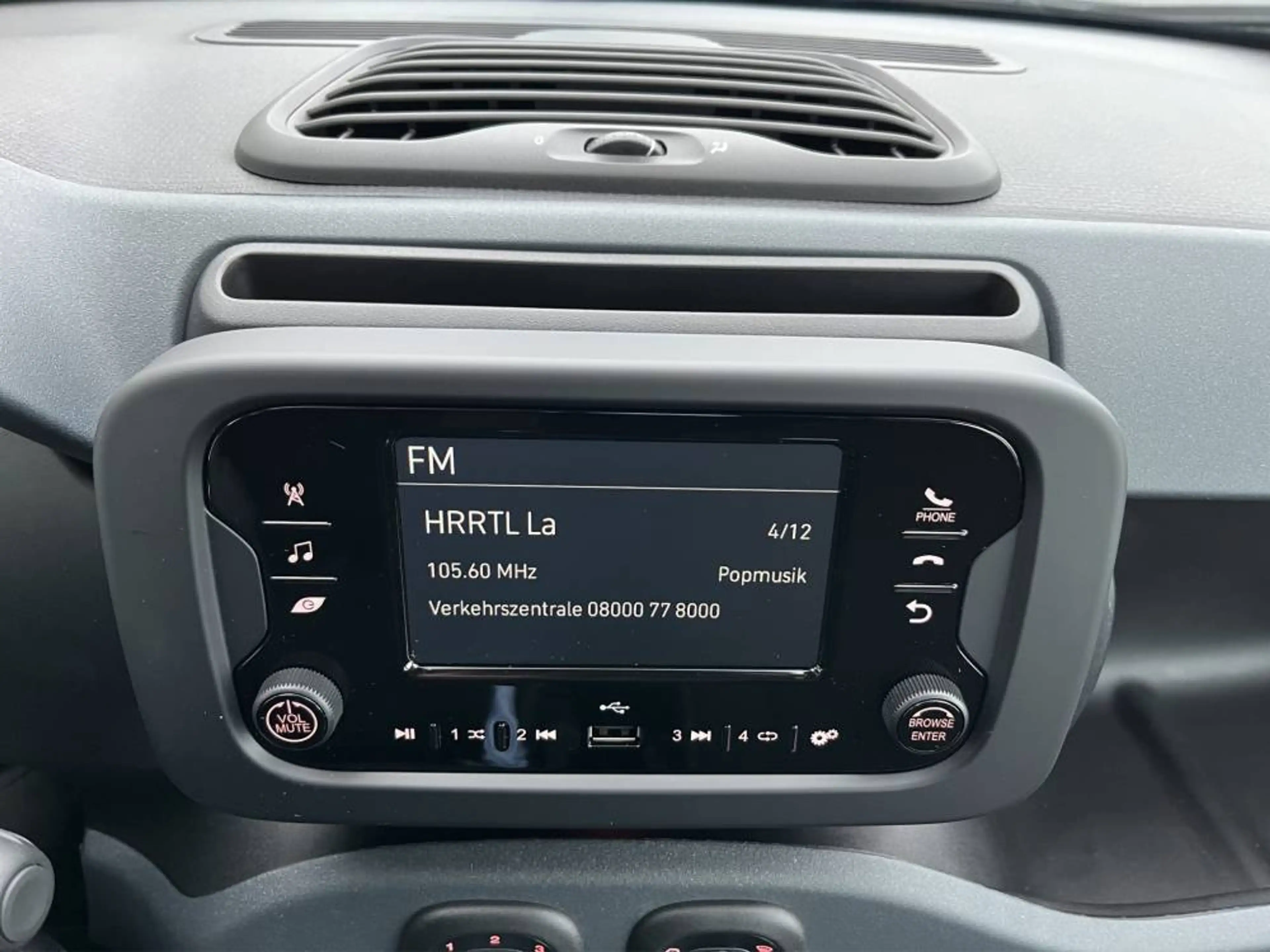 Fiat Pandina Panda MY25 ICON Hybrid 1.0 GSE 51kw 70PS — photo 15
