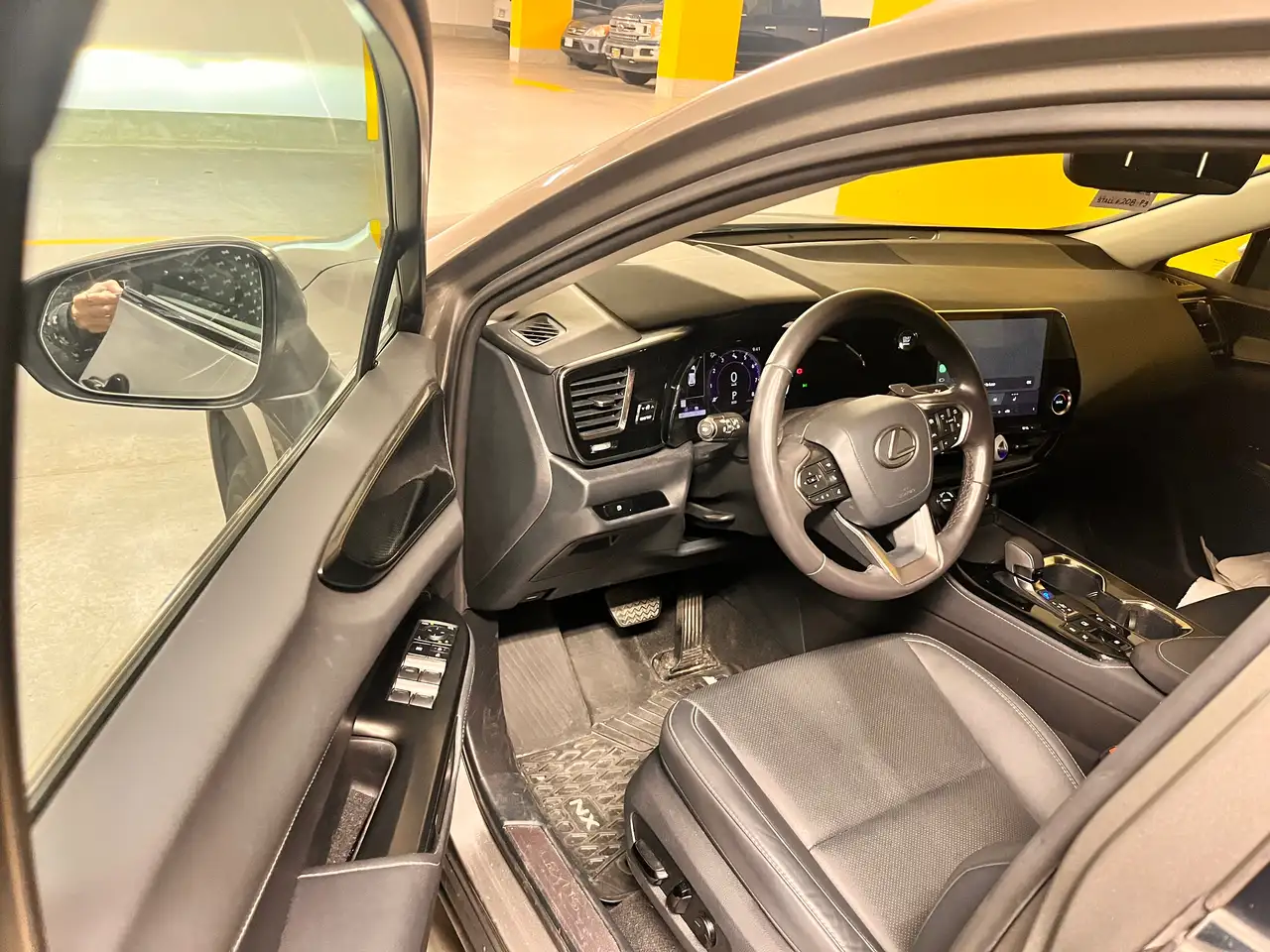 Lexus NX снимка Lexus NX