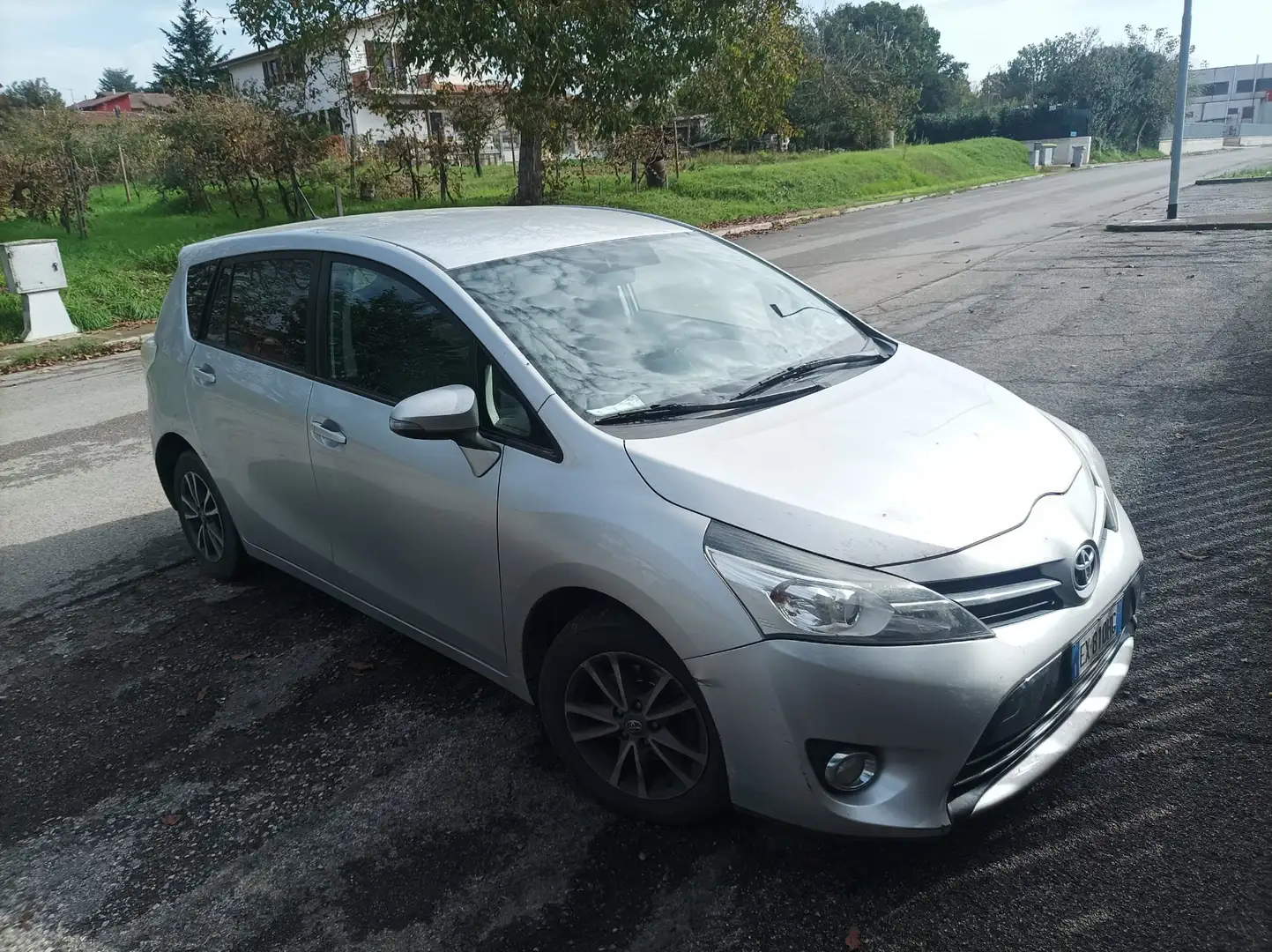 Toyota Verso Toyota Verso 1.6d 4d Active 7posti Argento - 1