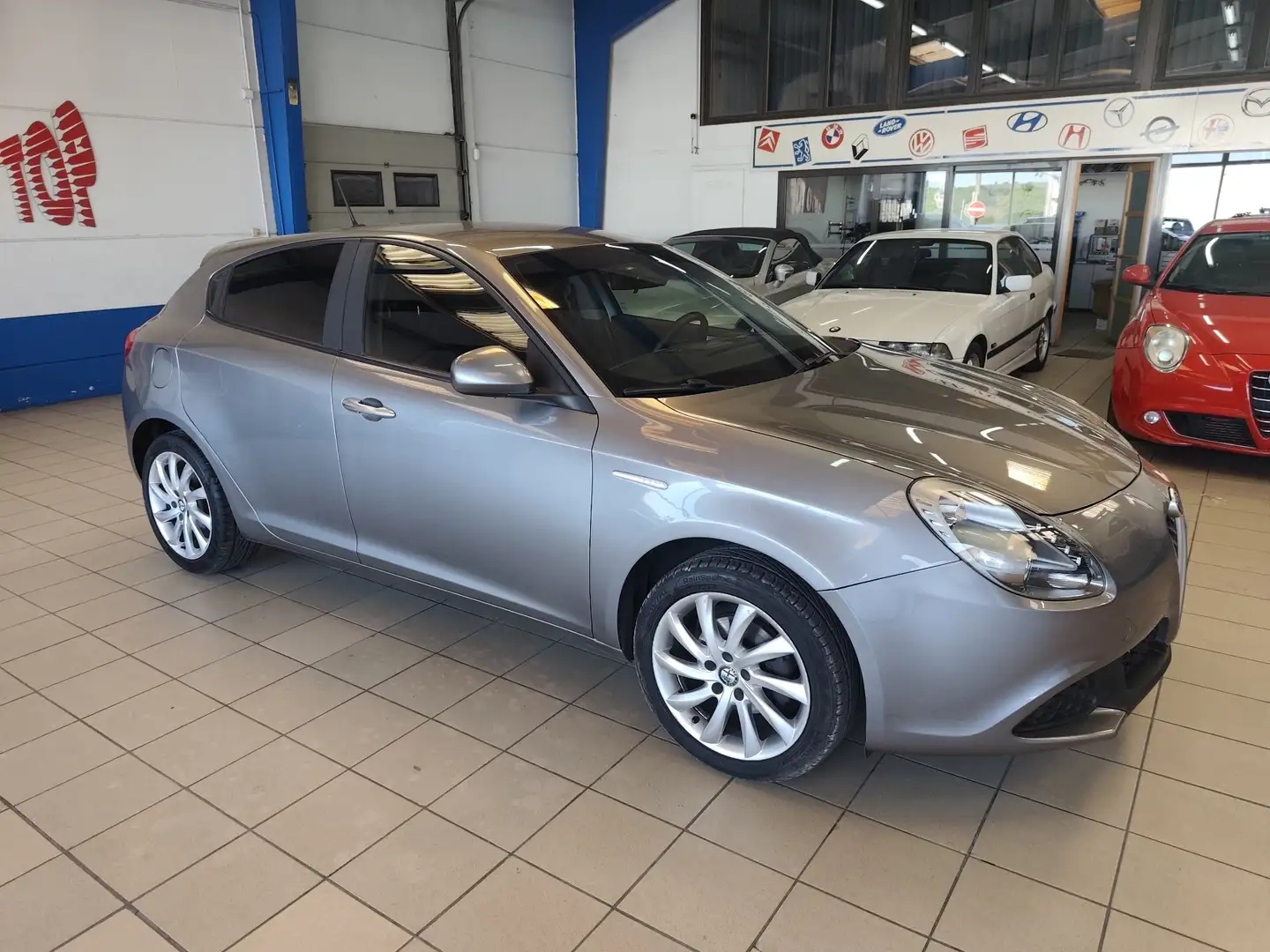 Alfa Romeo Giulietta Série 2 1.4 TJet 120 ch S&S - 2