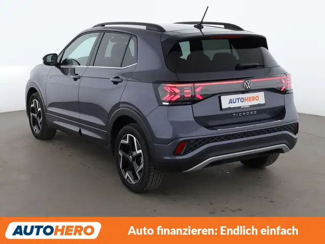 Volkswagen T-Cross view 4