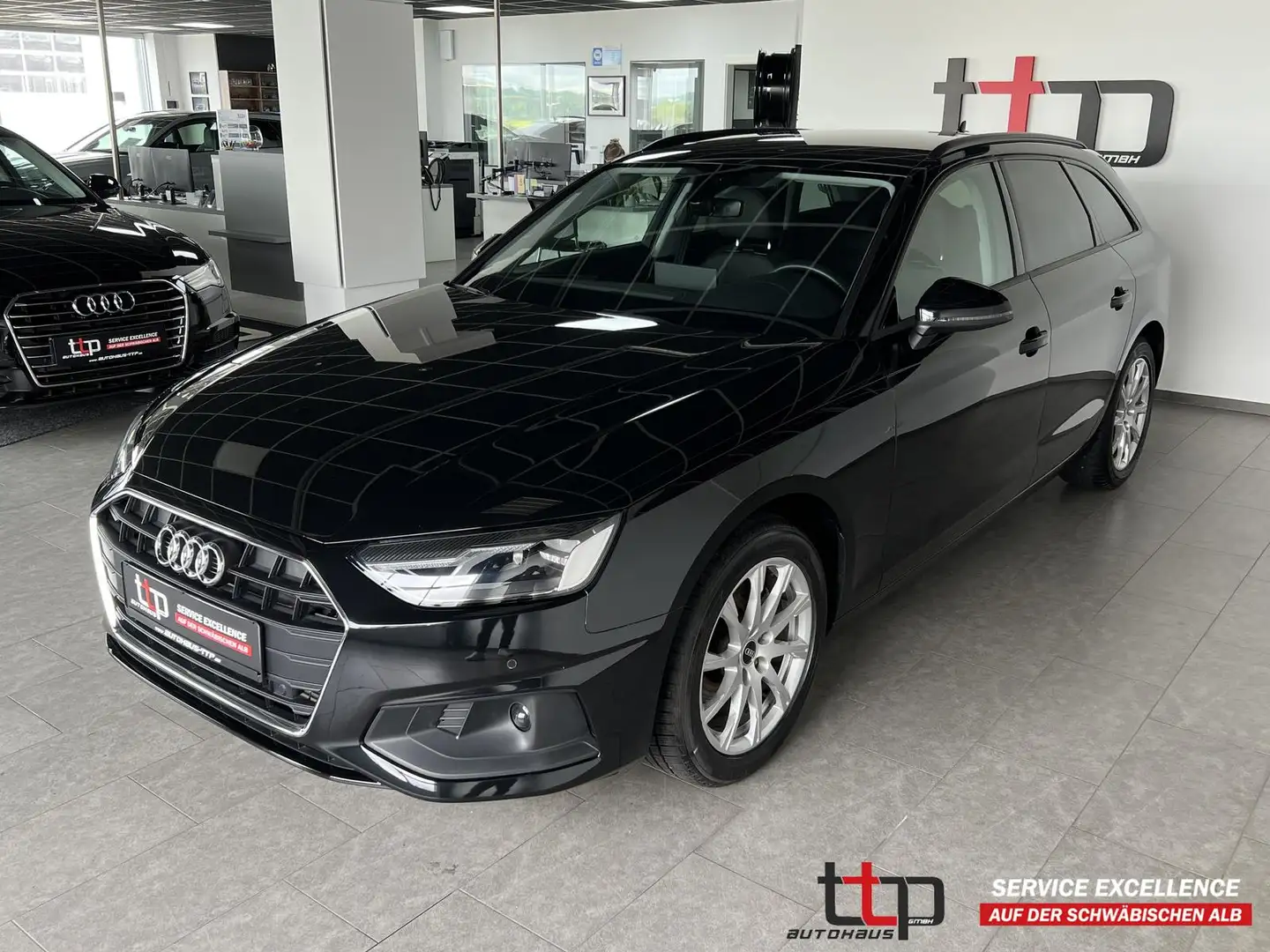 Audi A4 Avant 2.0 TFSI LED El.Heckklappe Keyless Navi Czarny - 1