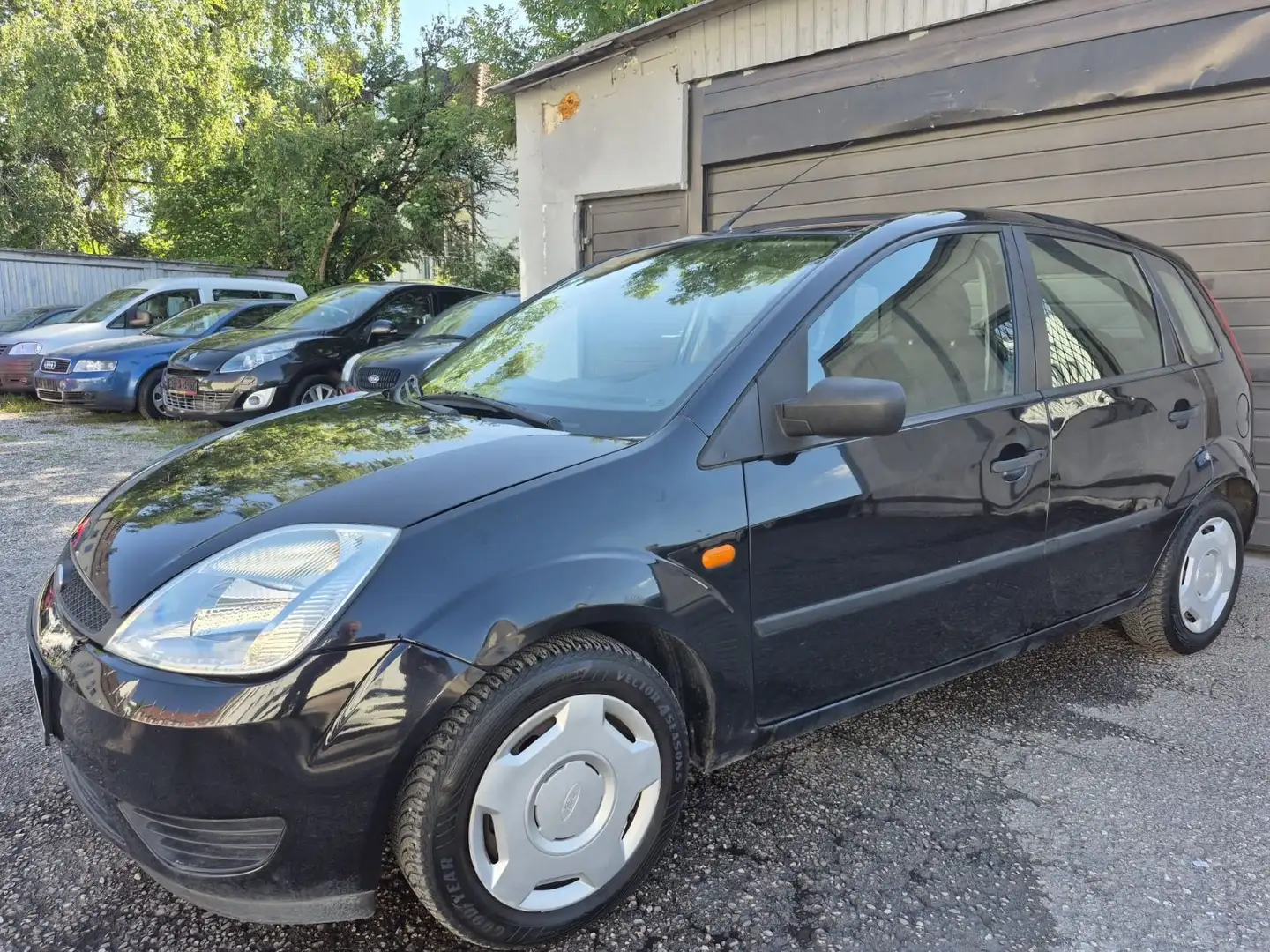 Ford Fiesta Basis Klima Radio TÜV Schwarz - 1