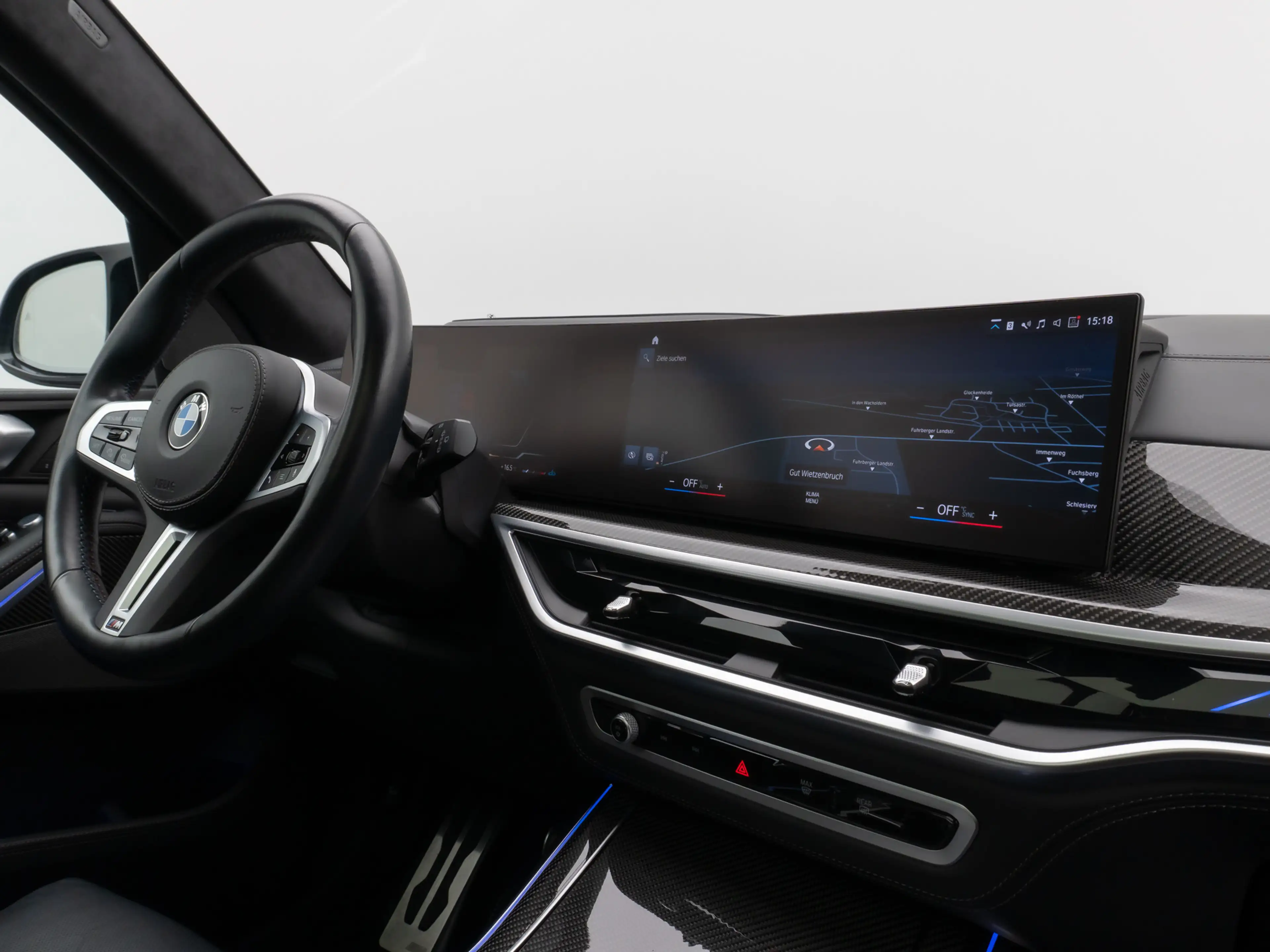 BMW X7 M xD Panorama 360°HUD DAB H K SoftCL 22 — photo 39