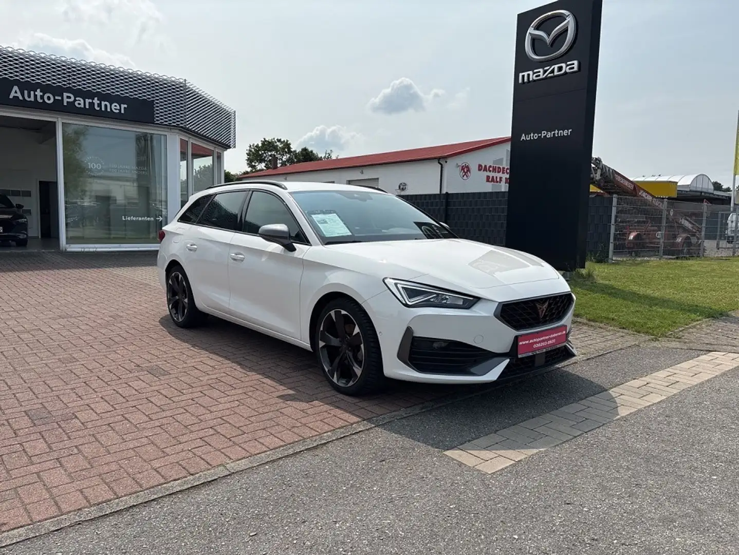 CUPRA Leon Sportstourer 1.5 eTSI DSG VOLL LED NAVI RFK Alb - 1