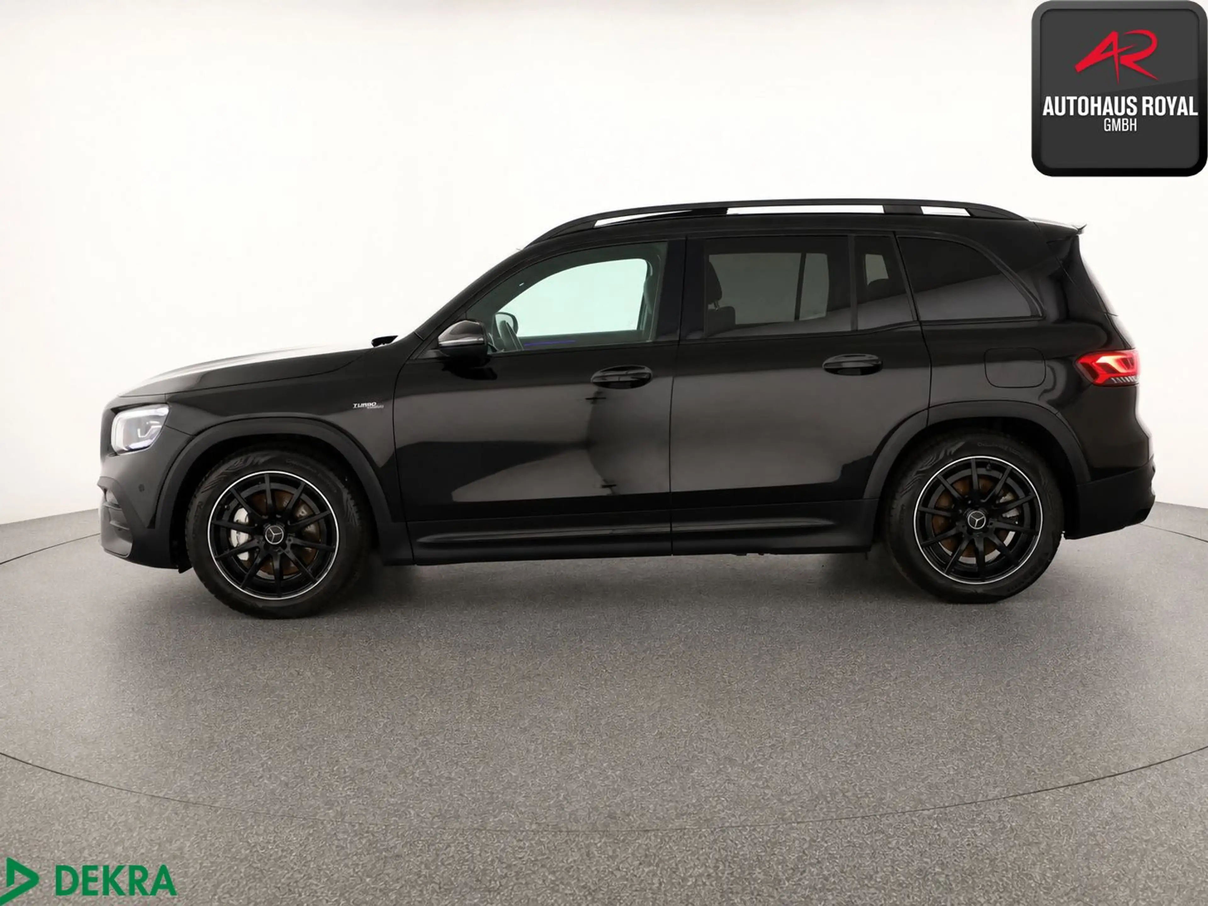 Mercedes-Benz GLB 35 AMG 4M MULTIBEAM,HEADUP,KAMERA,PANO,AHK — photo 2