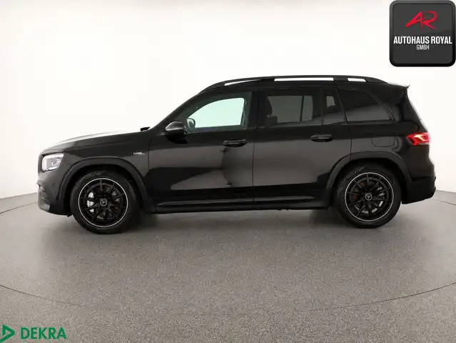Mercedes-Benz GLB view 2