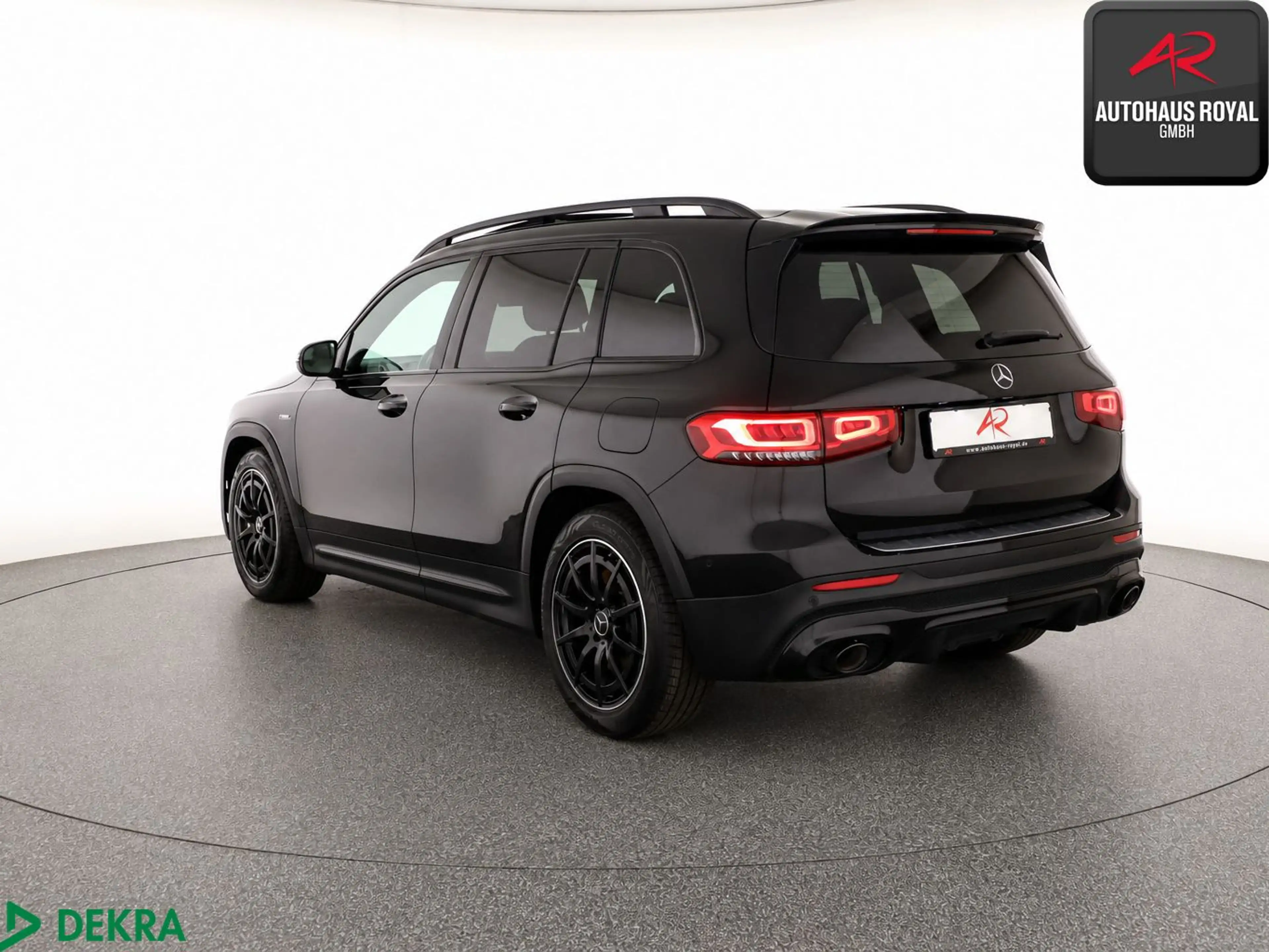 Mercedes-Benz GLB 35 AMG 4M MULTIBEAM,HEADUP,KAMERA,PANO,AHK — photo 3