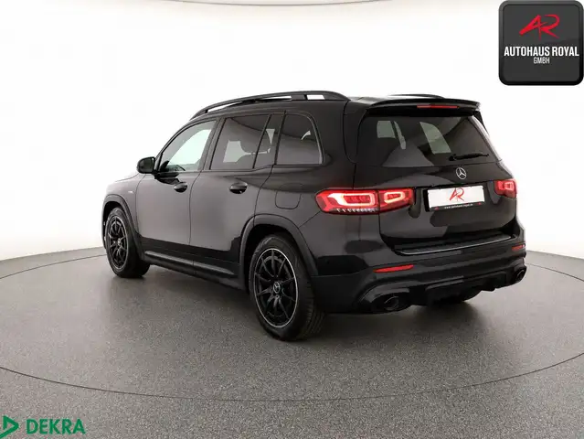 Mercedes-Benz GLB view 3