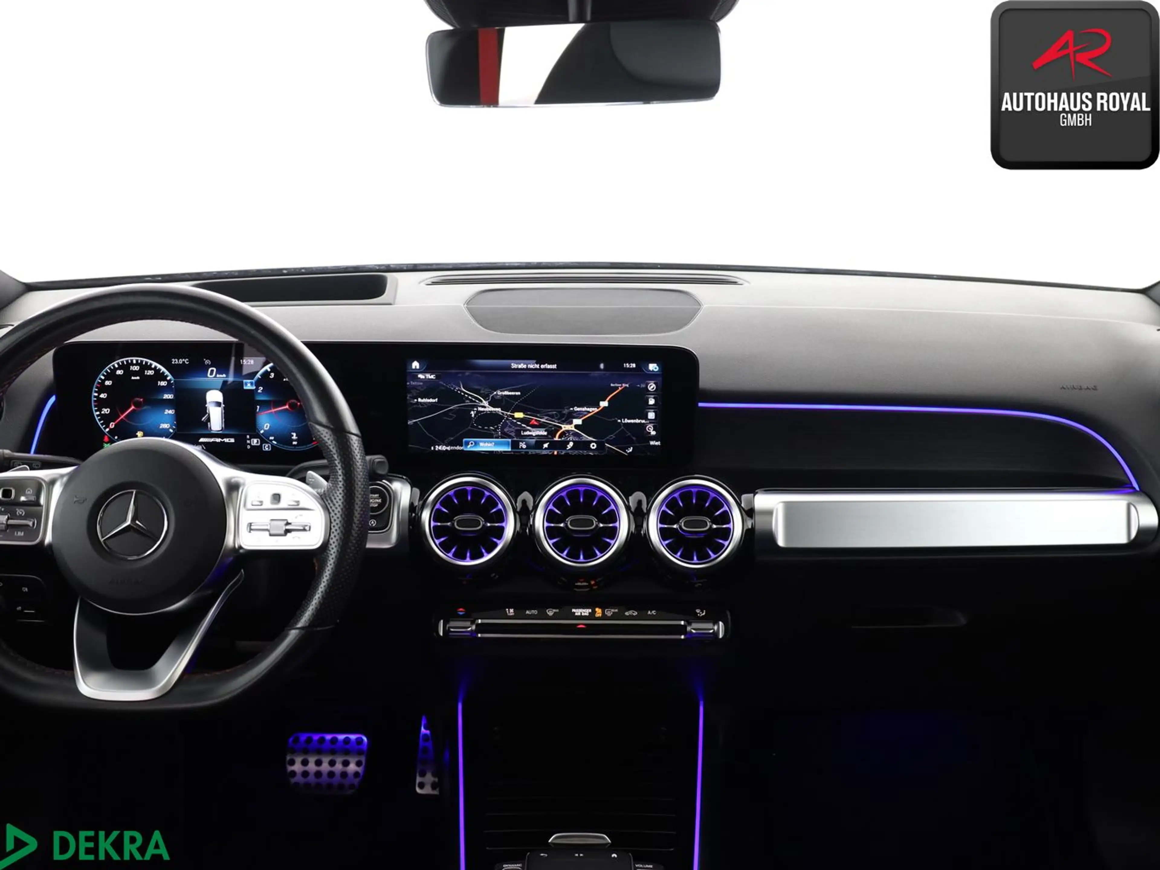 Mercedes-Benz GLB 35 AMG 4M MULTIBEAM,HEADUP,KAMERA,PANO,AHK — photo 9