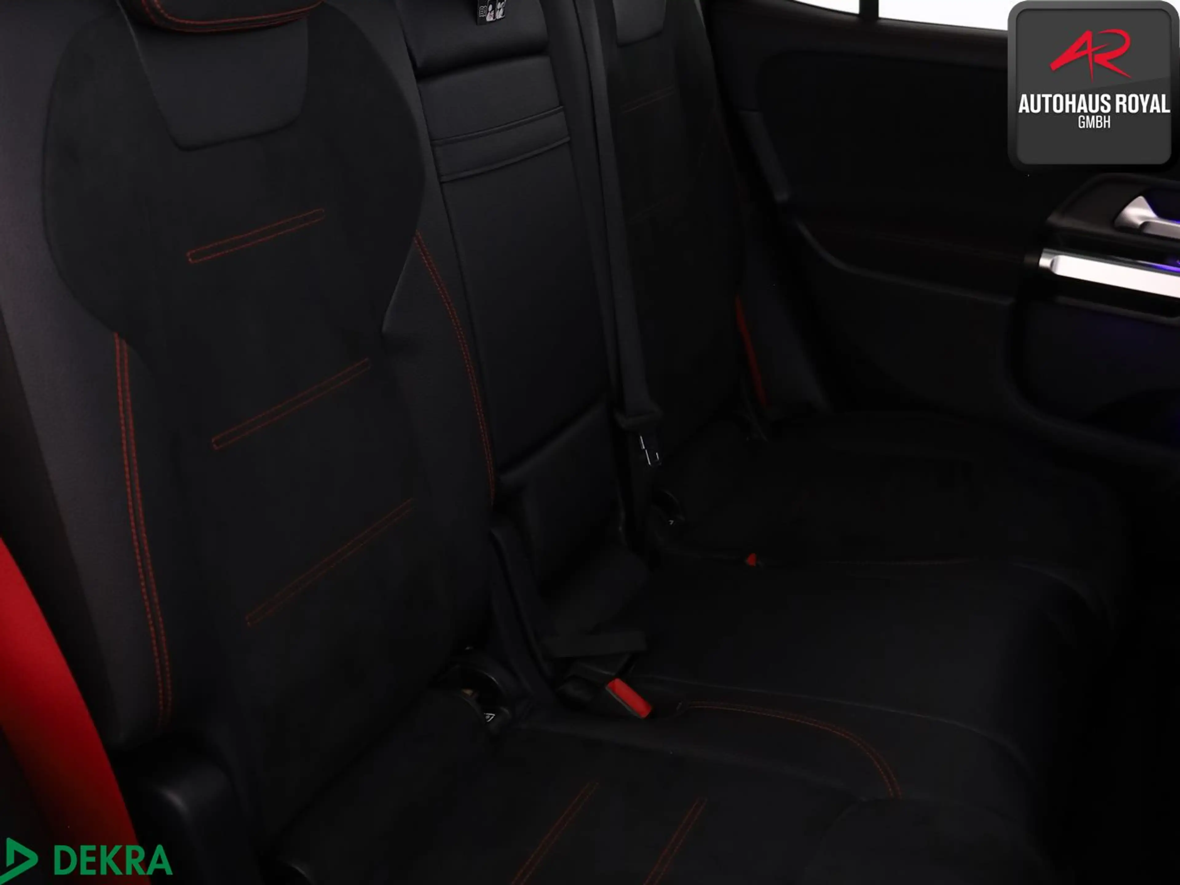 Mercedes-Benz GLB 35 AMG 4M MULTIBEAM,HEADUP,KAMERA,PANO,AHK — photo 11