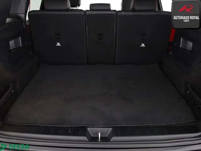 Mercedes-Benz GLB view 12