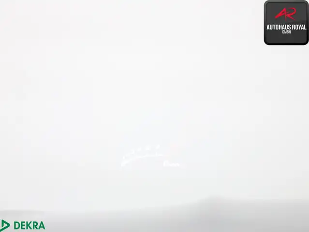 Mercedes-Benz GLB view 14