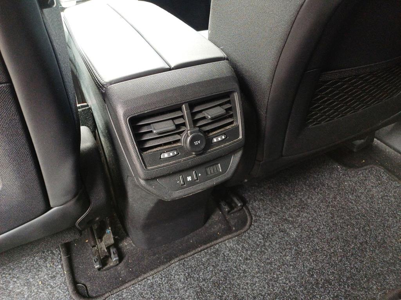 Peugeot 5008 Allure Pack SITZHZG LED NAVI 7 SITZE — photo 5