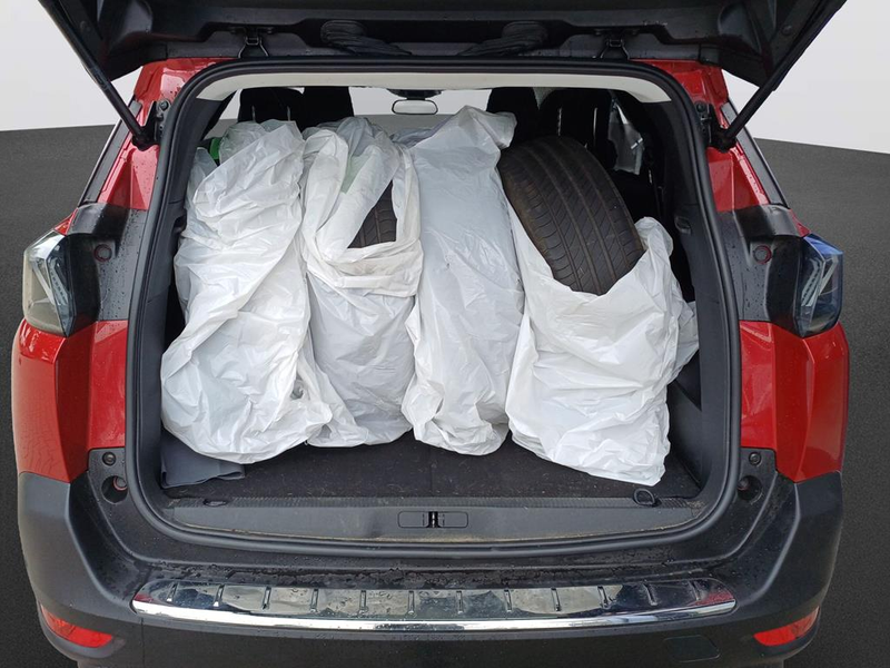 Peugeot 5008 Allure Pack SITZHZG LED NAVI 7 SITZE — photo 6