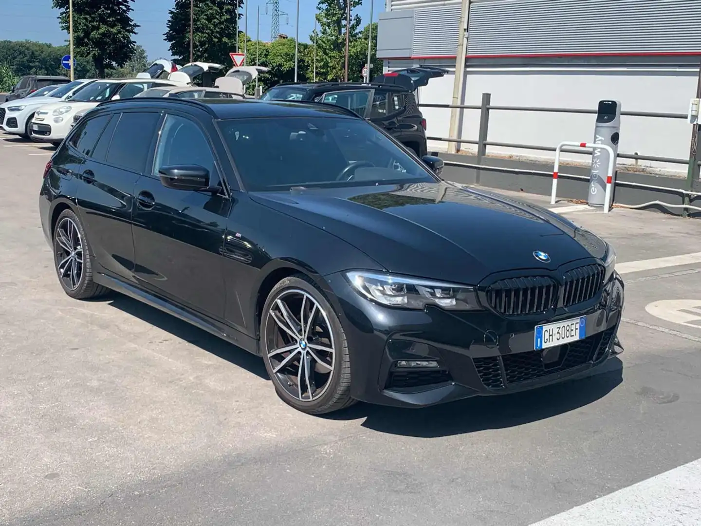BMW 320 d 48V xDrive Touring Msport Noir - 1