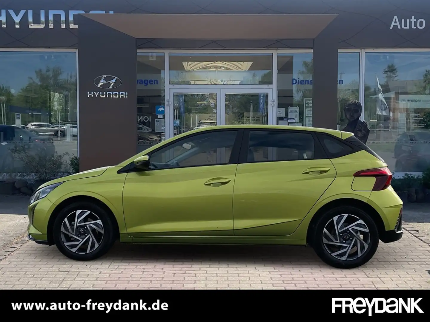 Hyundai i20 FL (MY25) 1.0 T-GDI (100 PS) 6-MT 2WD Trend Gelb - 2