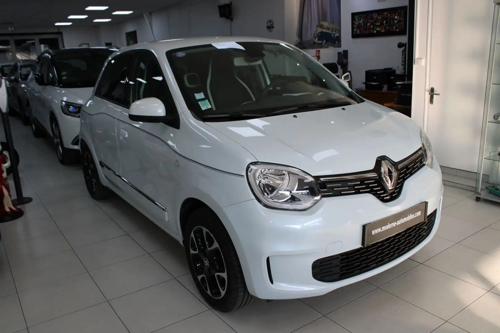 Renault Twingo III 0.9 TCE 90CH INTENS EDC EURO6C Blanc - 1