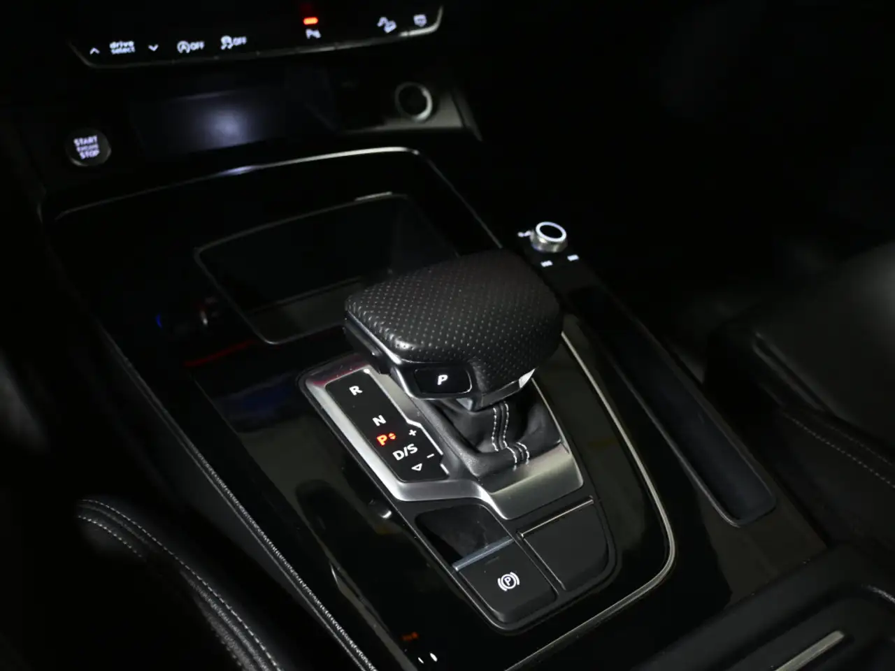 Audi Q5 снимка Audi Q5