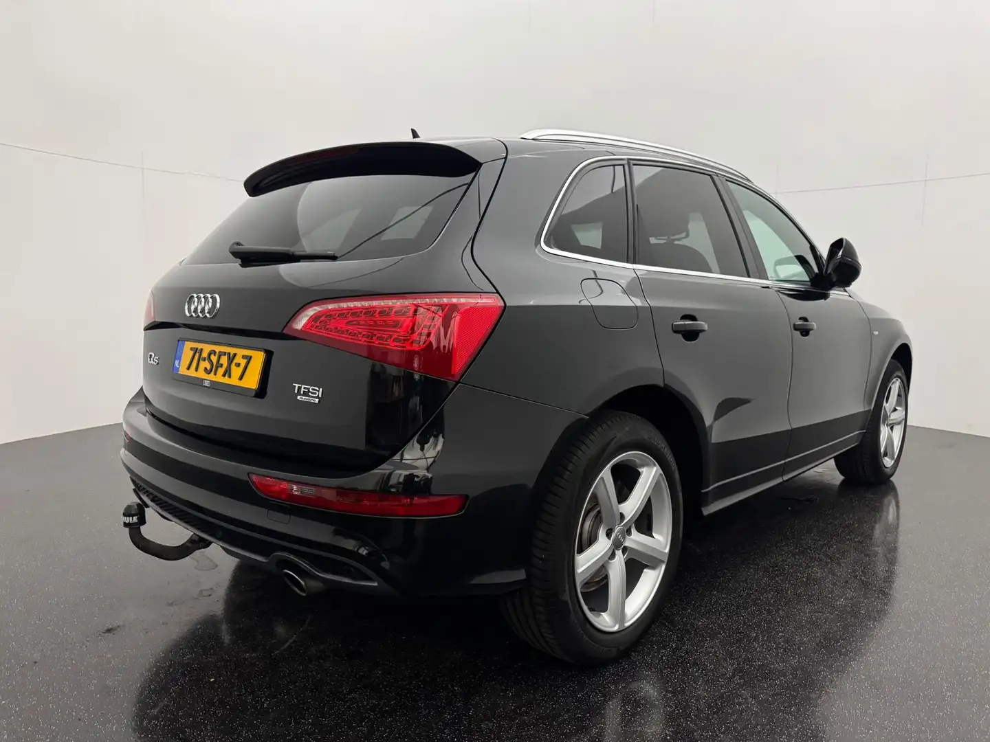 Audi Q5 2.0 TFSI quattro Pro Line S Automaat/Trekhaak Zwart - 2