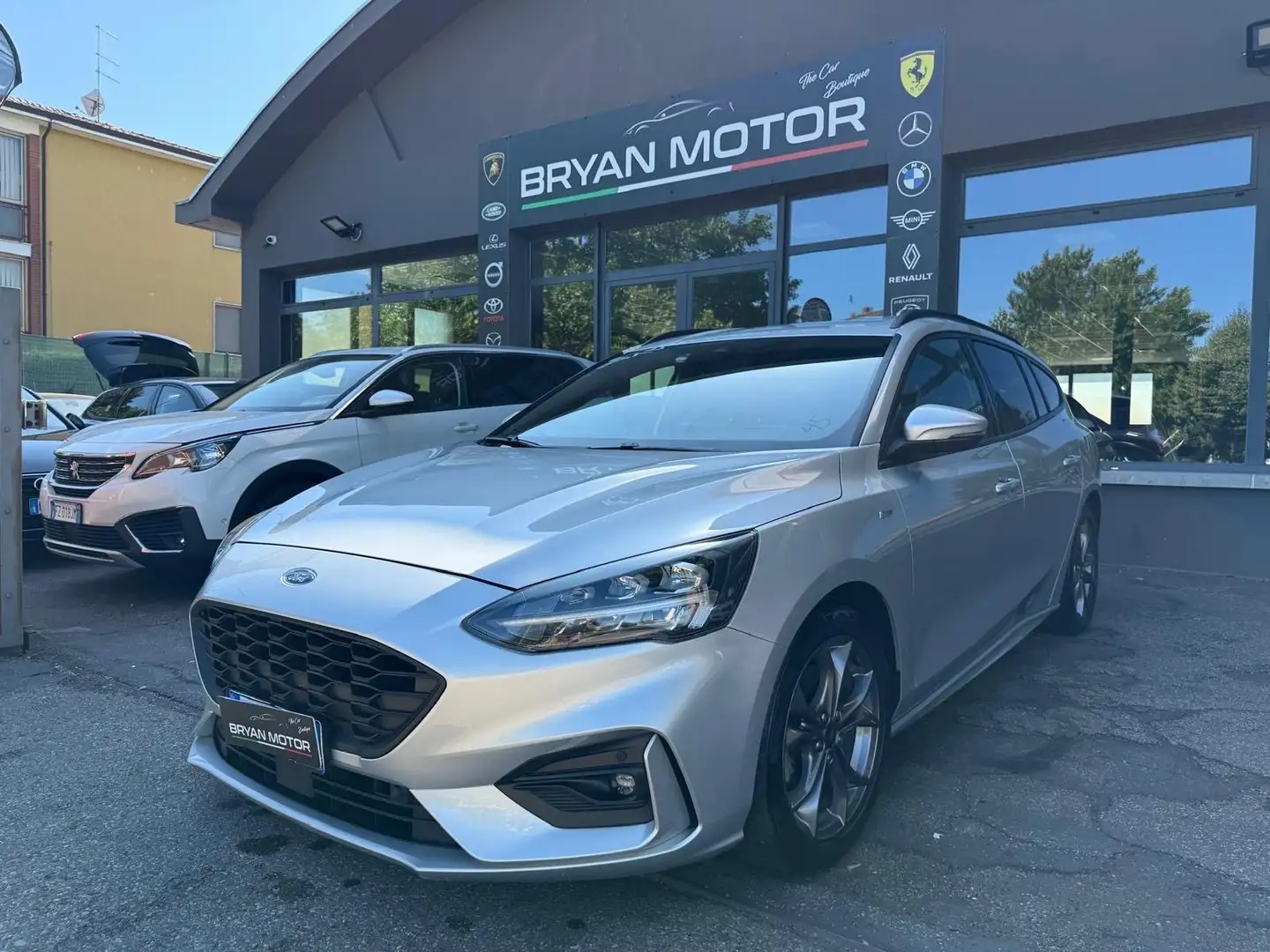 Ford Focus 1.0 EcoBoost Hybrid 125 CV Powershift SW ST-Line Gris - 1