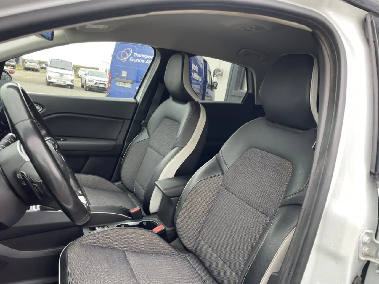 Renault Captur — photo 15