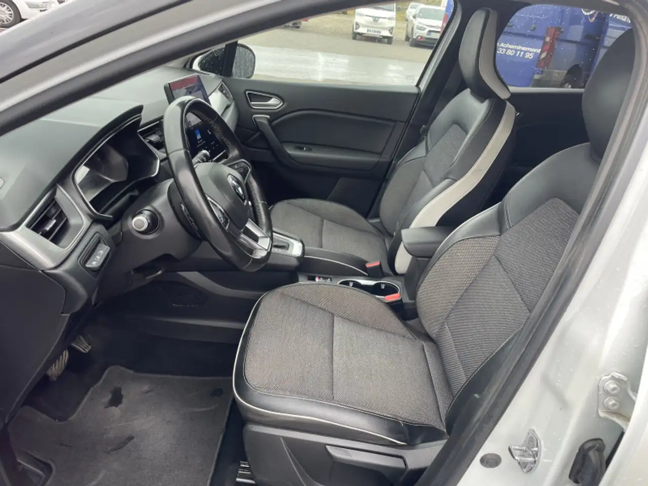 Renault Captur — photo 14