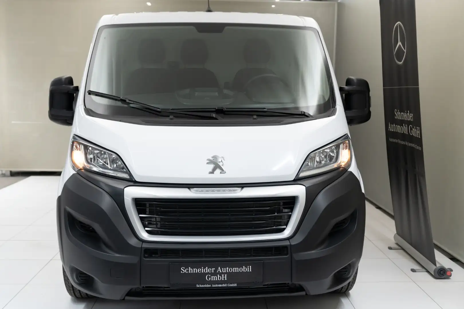 Peugeot Boxer 330 2.2 BlueHDi L2H1 3,0t S& (EU6d) SpurH Weiß - 2
