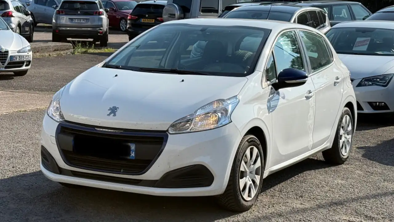 Peugeot 208 1.6 BLUEHDI 75CH STYLE 5P