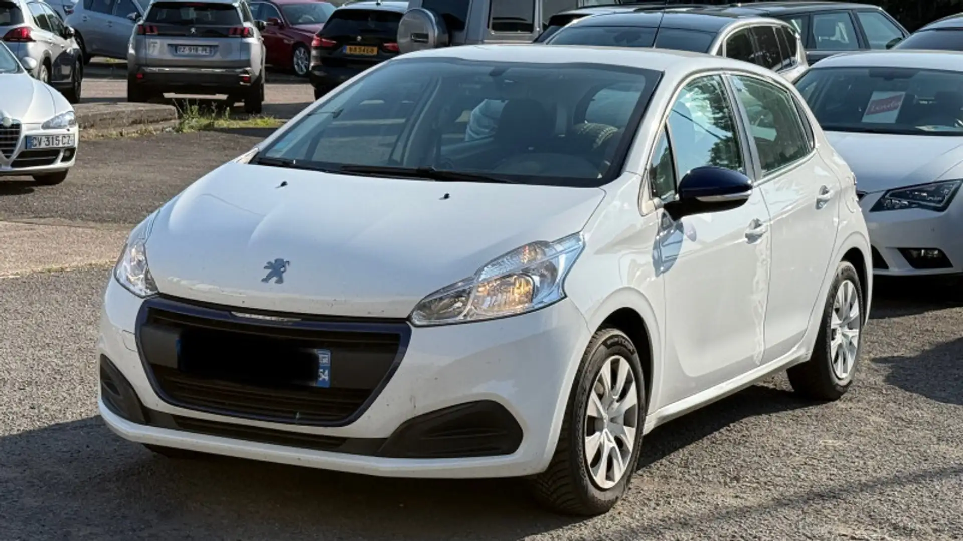 Peugeot 208 1.6 BLUEHDI 75CH STYLE 5P Blanc - 1