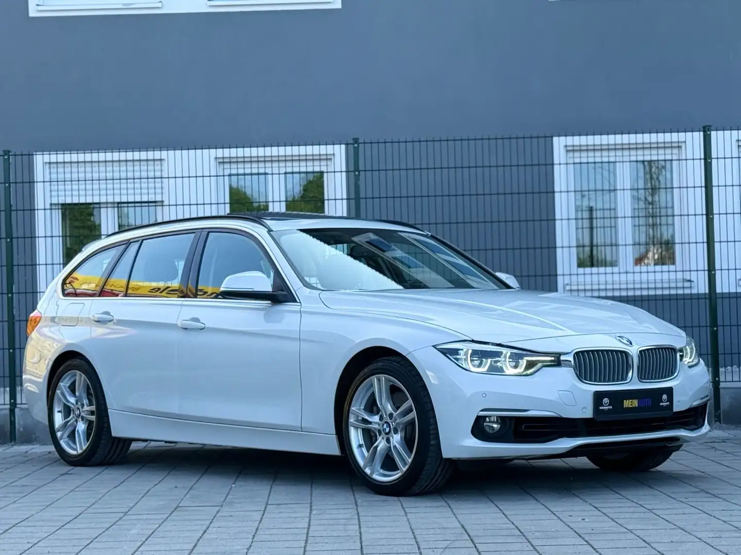 BMW 340 i xDrive Luxury Line Puri/PANO/TEMP/HEAD-U Bianco - 2