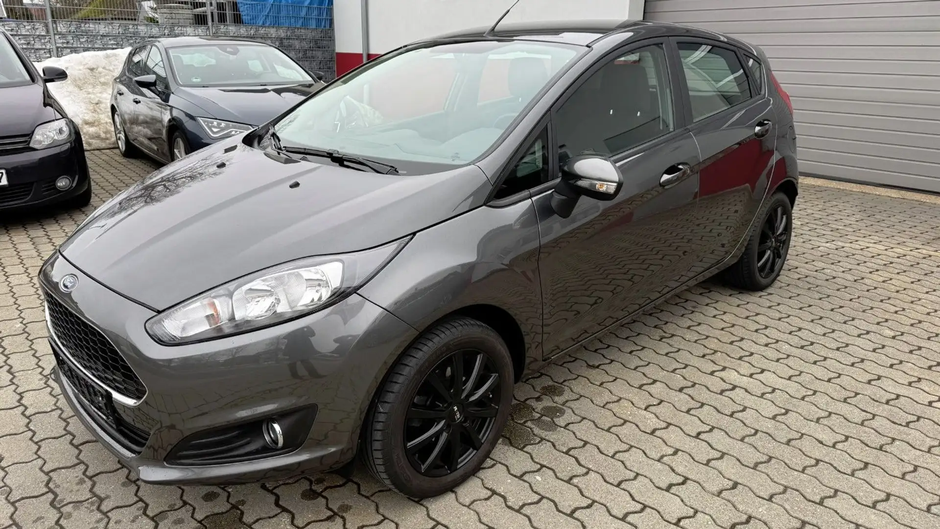 Ford Fiesta Trend, 2. Hand, TÜV/KD neu, 8-fach Gris - 1