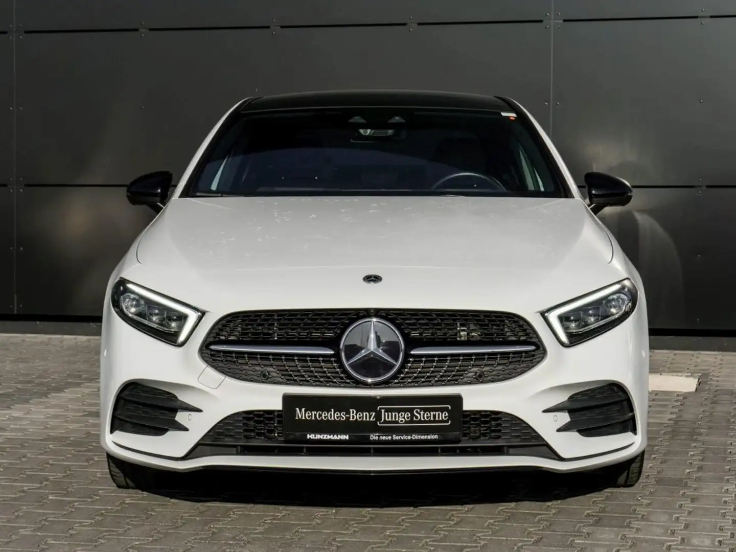 Mercedes-Benz A 250 e Limousine AMG EDITION2020 Panorama 360° Weiß - 2