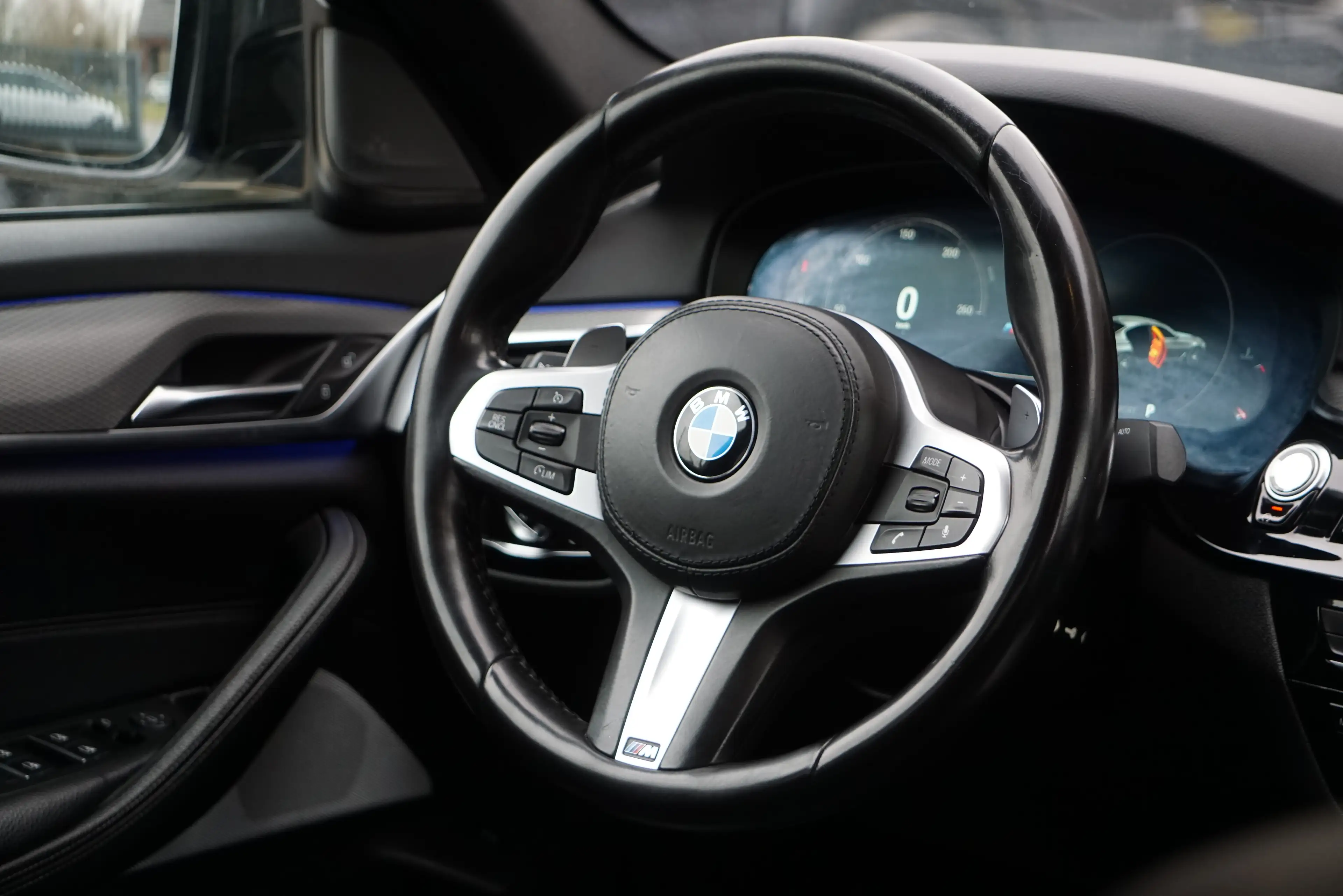 BMW 525 d PACK-M COCKPIT NAVI-CAM HARMAN AMBIANCE EURO 6d — photo 15