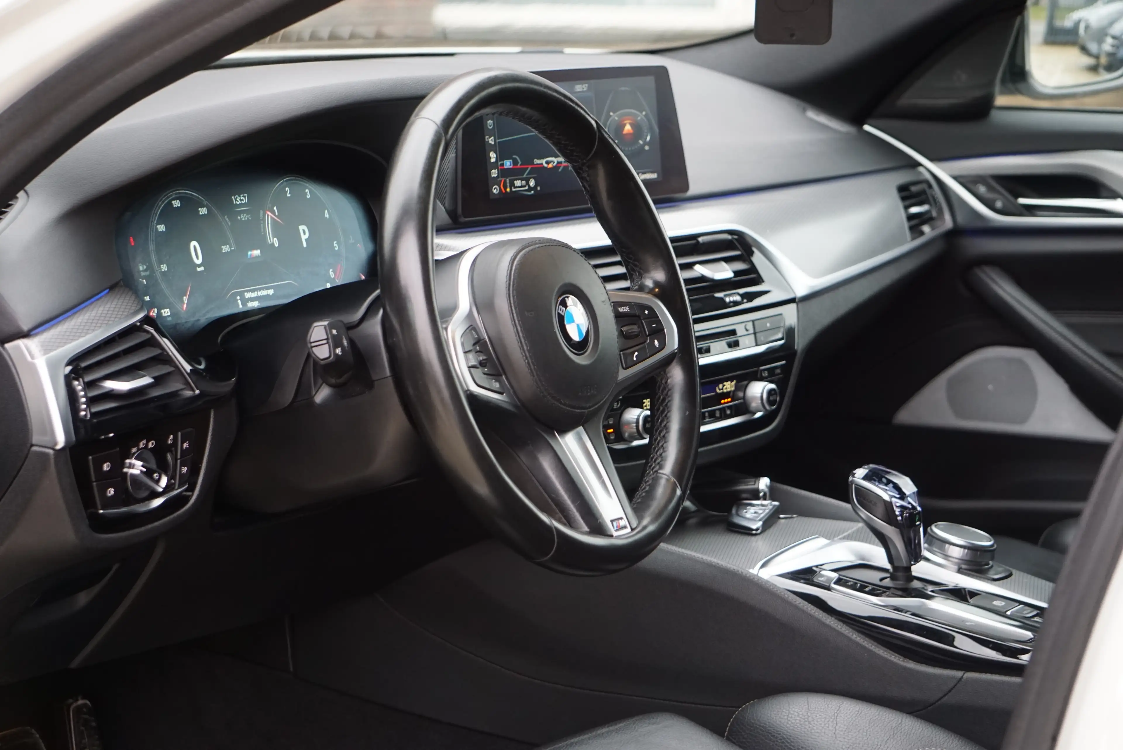 BMW 525 d PACK-M COCKPIT NAVI-CAM HARMAN AMBIANCE EURO 6d — photo 8