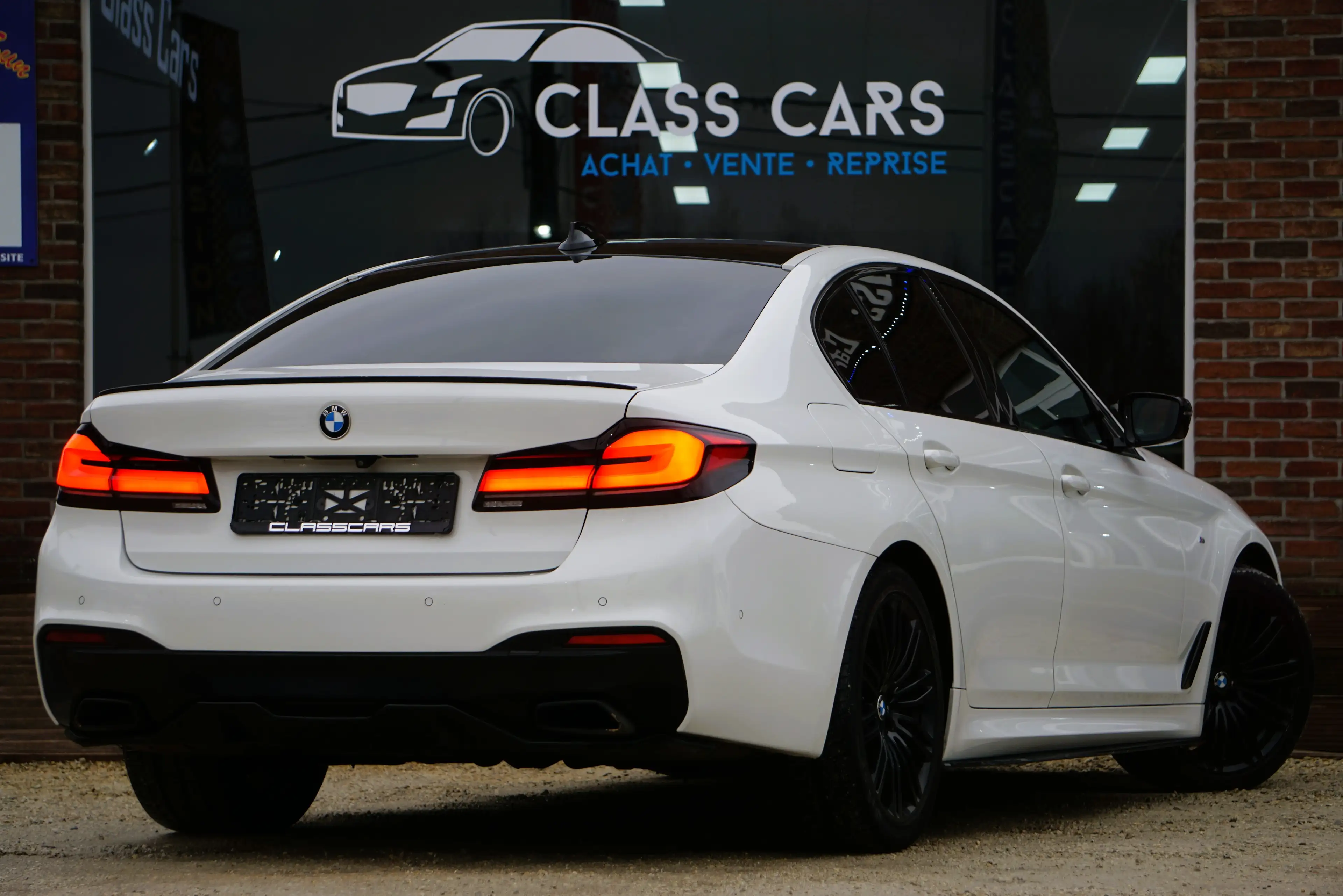 BMW 525 d PACK-M COCKPIT NAVI-CAM HARMAN AMBIANCE EURO 6d — photo 3
